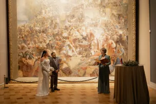 Регистрация  брак на фоне исторического полотна Константина Маковского «Воззвание Минина»
